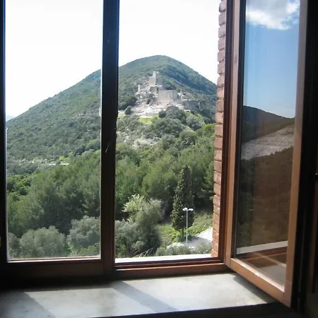 Student's Gowett Hotel