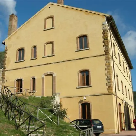 Hotel Student's Gowett