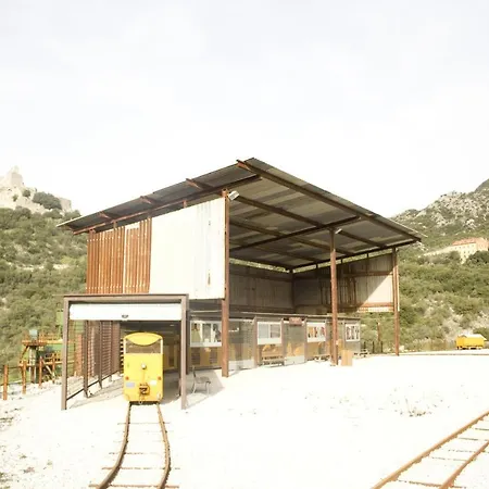 Hotel Student's Gowett