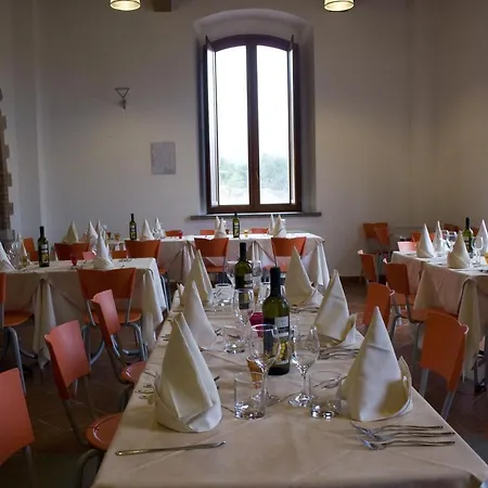 Student's Gowett Hotel Campiglia Marittima