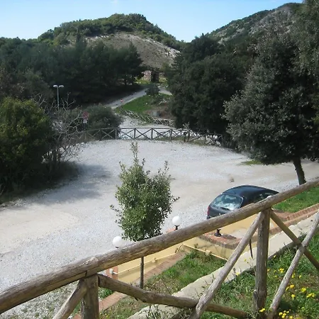 Student's Gowett מלון 3*