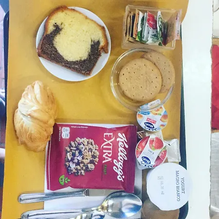 Student's Gowett Hotel 3*