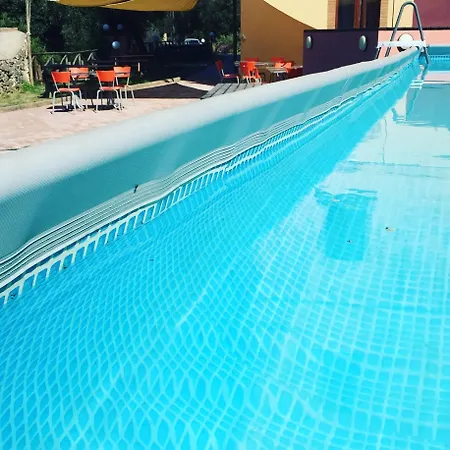 Student's Gowett Hotel 3*