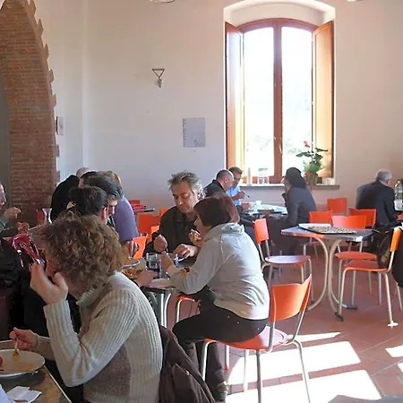 Student's Gowett Campiglia Marittima