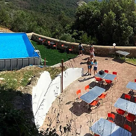Student's Gowett Hotell 3*